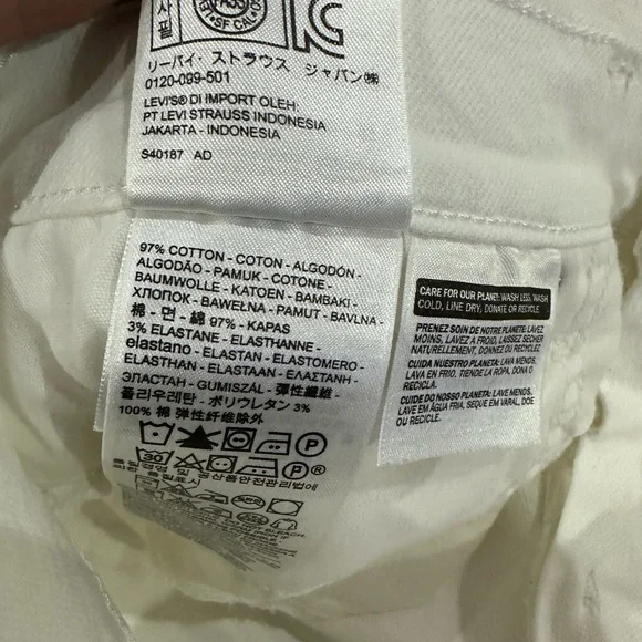 Levi’s Jeans - Picture 7 of 9